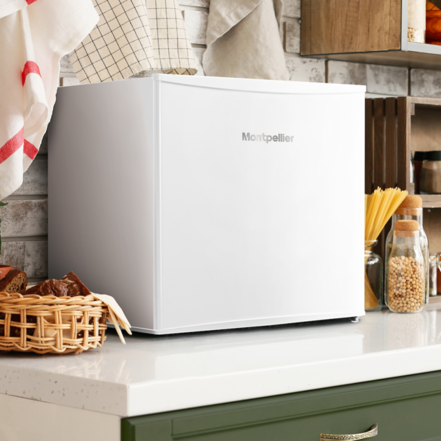 Montpellier MDATTLW Table Top Fridge - White