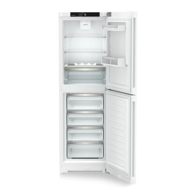 Liebherr CNd5204 Freestanding Fridge Freezer with EasyFresh and NoFrost