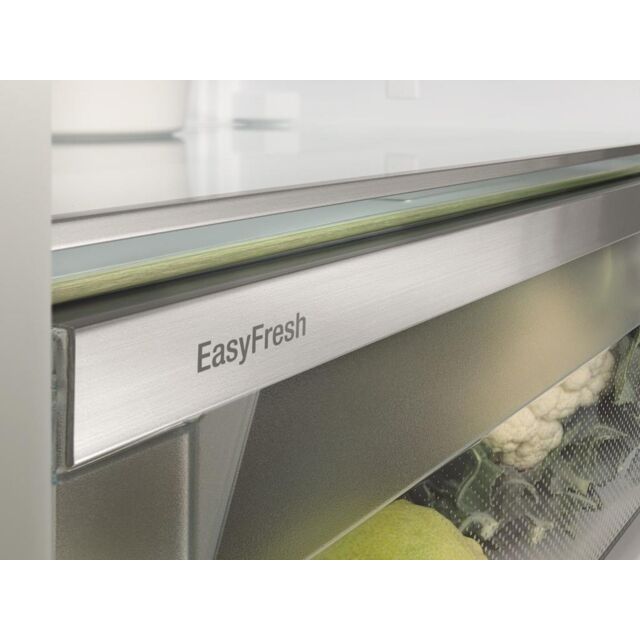 Liebherr ICNe5133 Fully Integrated Fridge Freezer