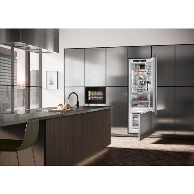 Liebherr ICBdi5182 Fully Integrated Fridge Freezer