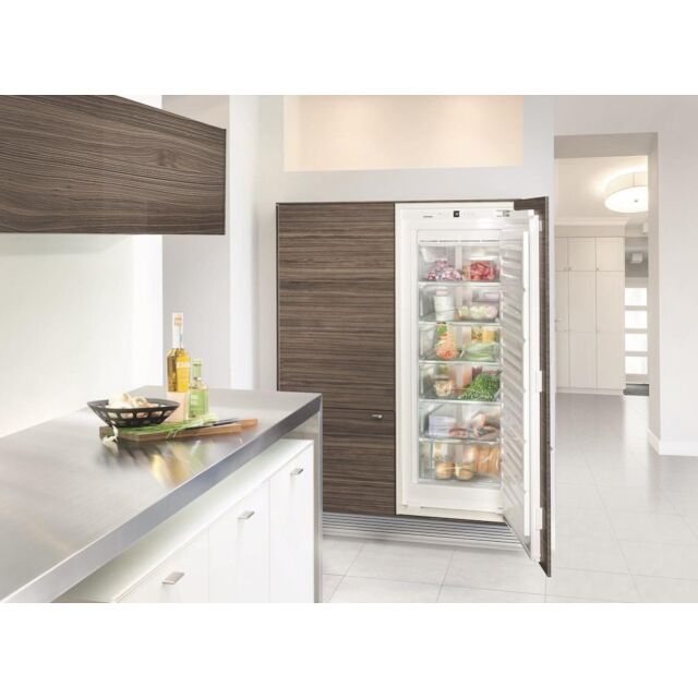 Liebherr SIGN2756 Frost Free Freezer