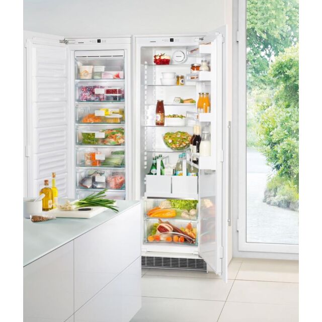 Liebherr SIGN3524 Frost Free Freezer