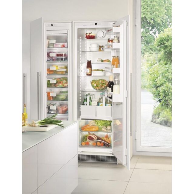 Liebherr SIGN3524 Frost Free Freezer