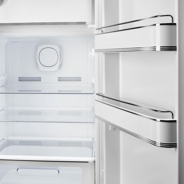 Smeg FAB28RDSB6 Retro Fridge with Icebox Right Hand Hinge - Sky Blue
