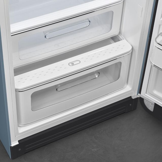 Smeg FAB28RDSB6 Retro Fridge with Icebox Right Hand Hinge - Sky Blue